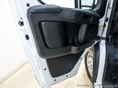 Used 2025 RAM ProMaster 2500 w/ Convenience Group FWD image 15
