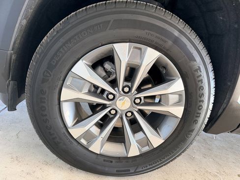 Used 2026 Chevrolet Equinox LT FWD image 12