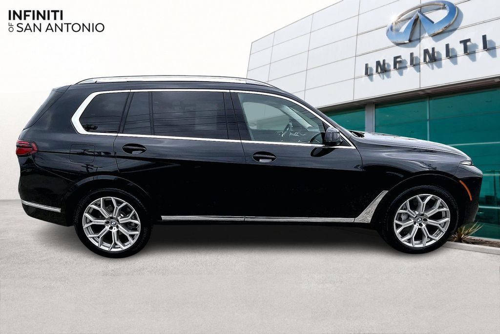 Used 2025 BMW X7 xDrive40i w/ Climate Comfort Package AWD/4WD image 46