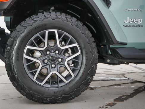 Used 2024 Jeep Wrangler Unlimited Sahara w/ Safety Group AWD/4WD image 29