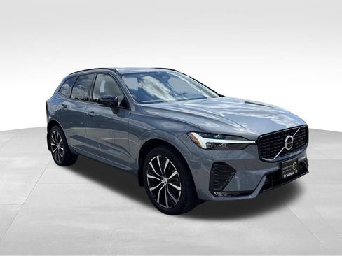 Certified 2024 Volvo XC60 B5 Plus w/ Protection Package Premier AWD/4WD image 37