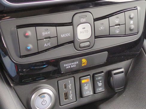 Used 2024 Nissan Leaf SV Plus FWD image 23