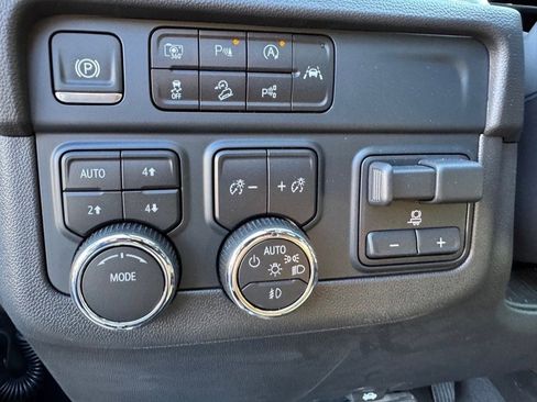 New 2025 Chevrolet Tahoe Premier image 14