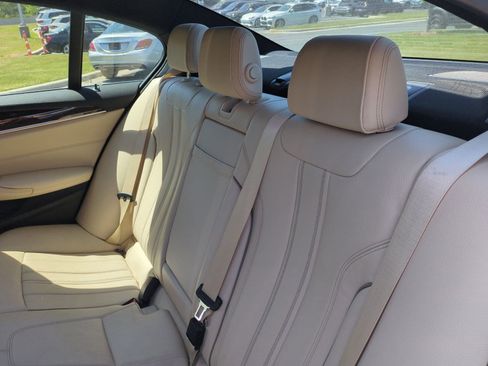 Used 2018 BMW 530i image 30