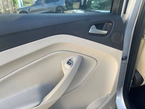 Used 2017 Ford Escape Titanium FWD image 23