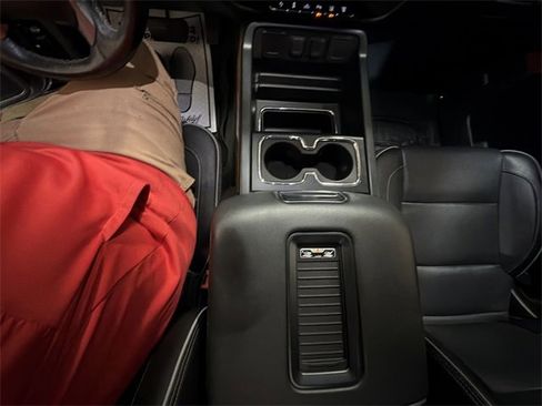 Used 2018 Chevrolet Silverado 2500 High Country w/ Duramax Plus Package image 21