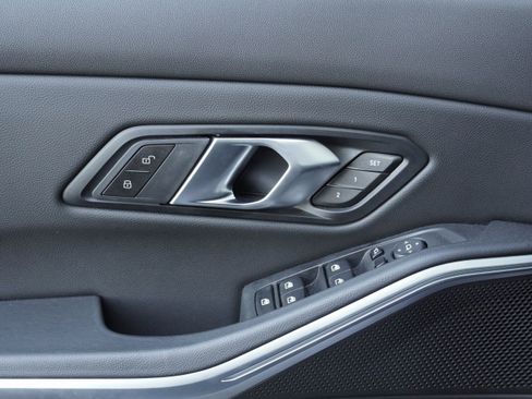 Certified 2025 BMW 330i Sedan RWD image 12