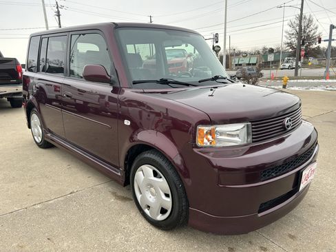 Used 2005 Scion xB image 6