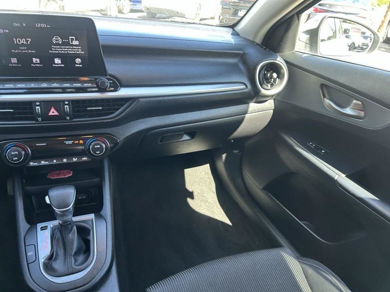 Used 2019 Kia Forte LXS FWD image 13