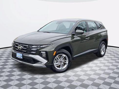 Certified 2025 Hyundai Tucson SE AWD/4WD image 2