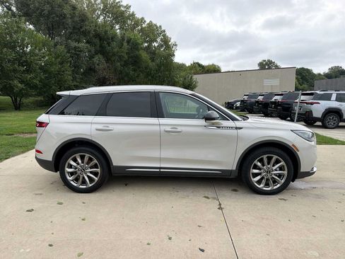 Used 2020 Lincoln Corsair AWD w/ Premium Package image 7