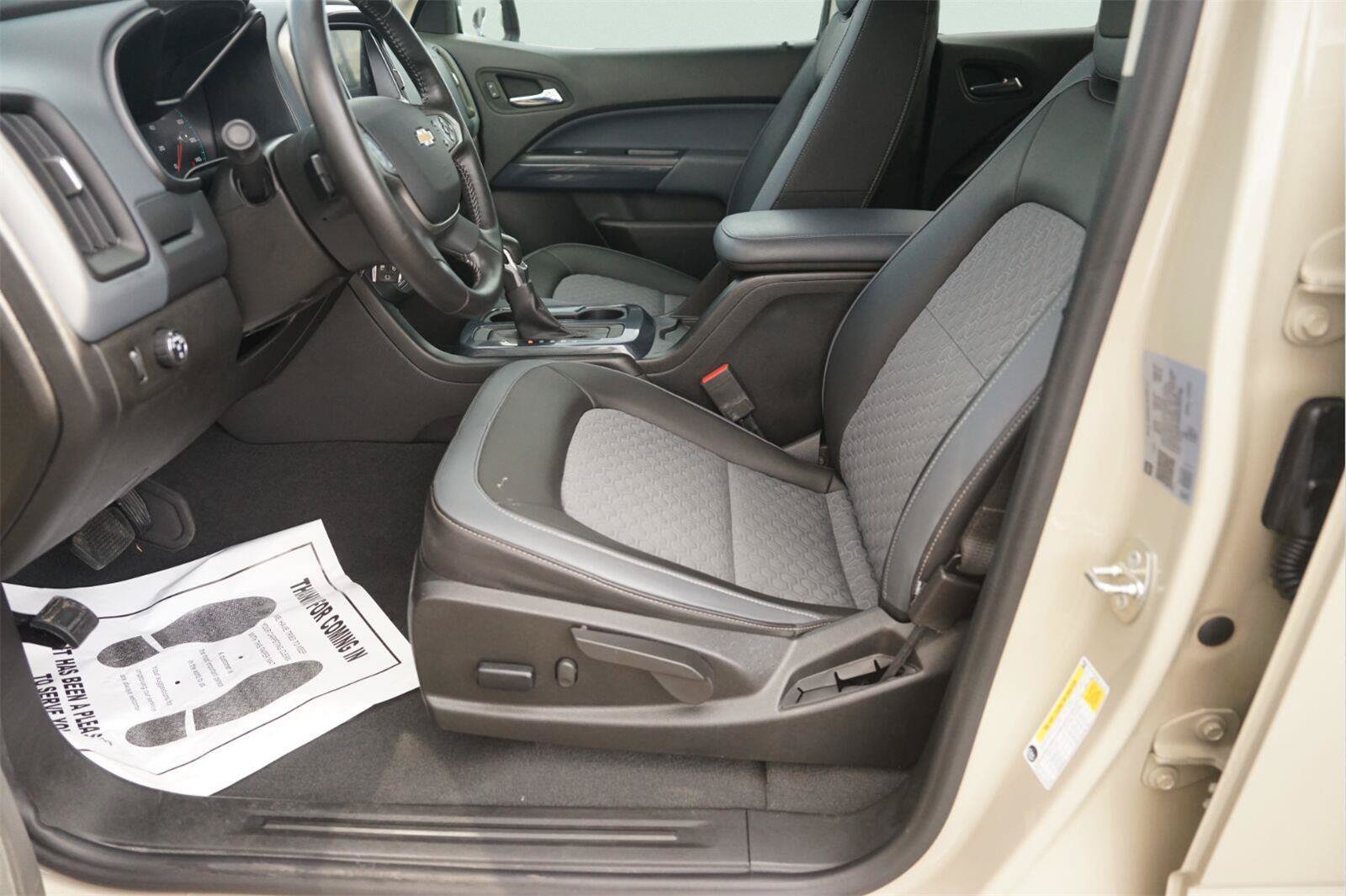 Used 2022 Chevrolet Colorado Z71 RWD image 9