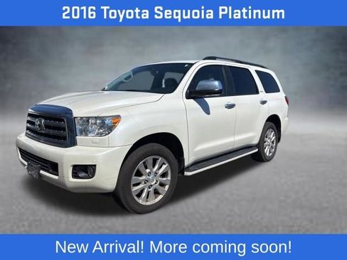 Used 2016 Toyota Sequoia Platinum image 4