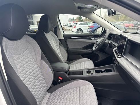 New 2026 Volkswagen Tiguan S image 9