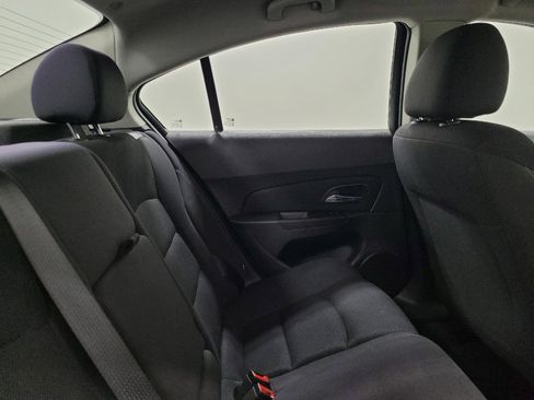 Used 2015 Chevrolet Cruze LT w/ Technology Package FWD image 19