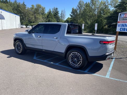 Used 2025 Rivian R1T Adventure AWD/4WD image 3