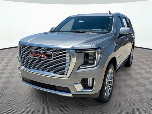 Used 2024 GMC Yukon Denali w/ Denali Reserve Package RWD image 1