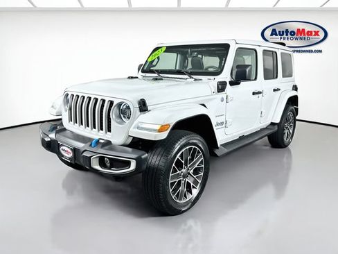 Used 2023 Jeep Wrangler Unlimited Sahara w/ Cold Weather Group AWD/4WD image 5