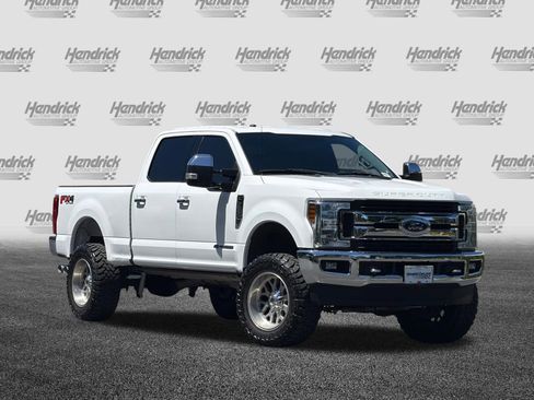 Used 2018 Ford F250 XLT w/ XLT Premium Package AWD/4WD image 2