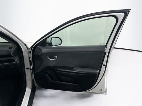 Used 2025 Kia K4 FWD image 30