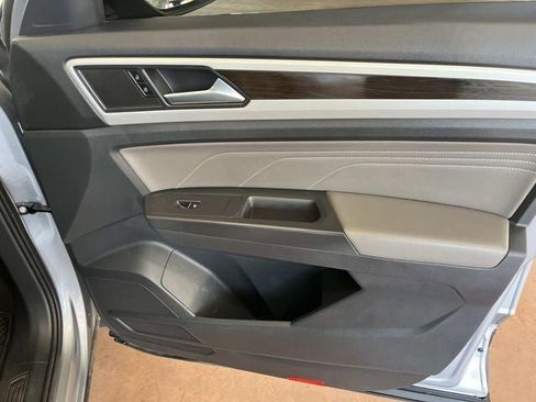 Used 2023 Volkswagen Atlas SE image 22