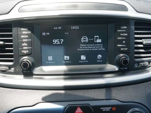 Used 2019 Kia Sorento AWD V6 image 12