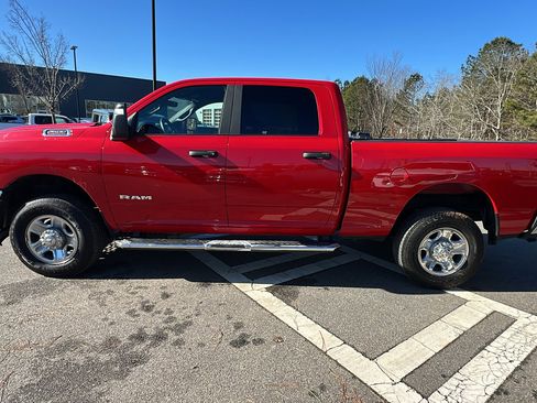 Used 2024 RAM 2500 Big Horn w/ Bed Utility Group image 11