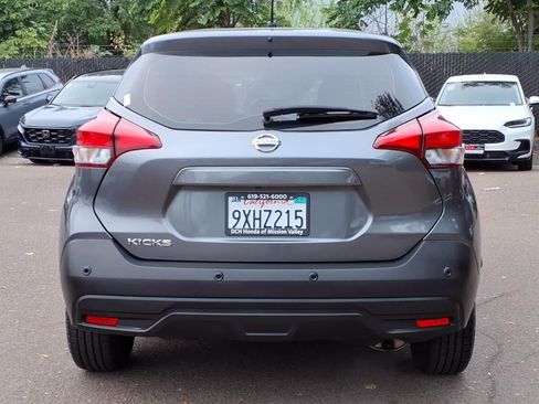 Used 2020 Nissan Kicks S FWD image 5