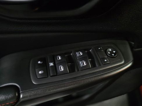Used 2021 Jeep Cherokee Trailhawk w/ Sun, Sound & Nav Group AWD/4WD image 32