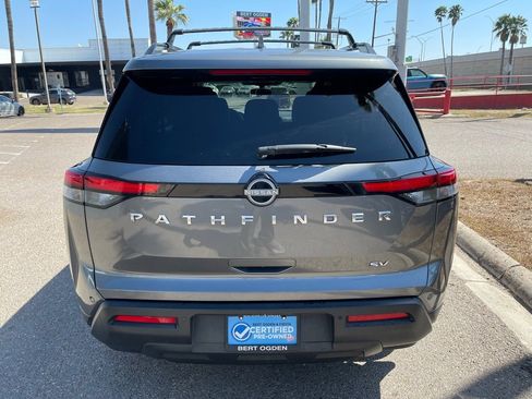Used 2022 Nissan Pathfinder SV image 6