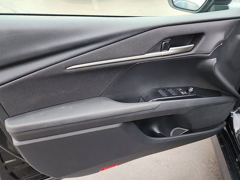 Used 2025 Toyota Camry LE image 10