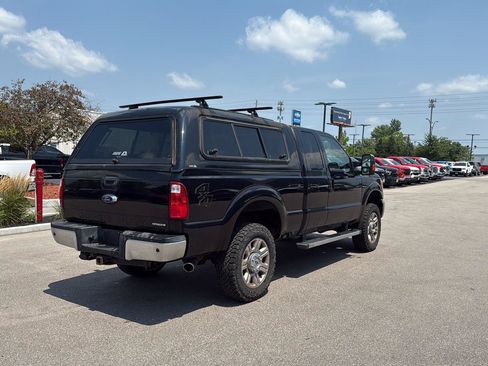 Used 2016 Ford F250 Lariat w/ Chrome Package AWD/4WD image 3