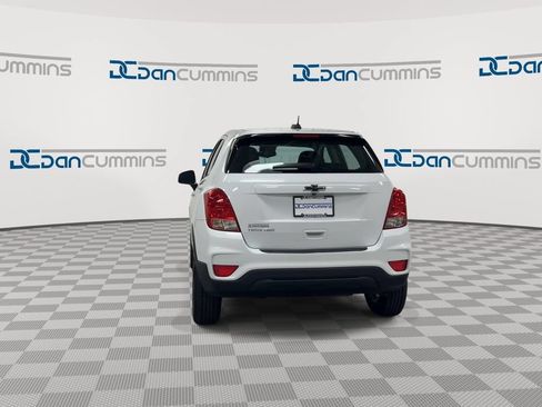 Used 2020 Chevrolet Trax LS AWD/4WD image 7