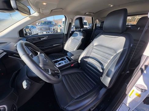 Used 2024 Ford Edge SEL image 25