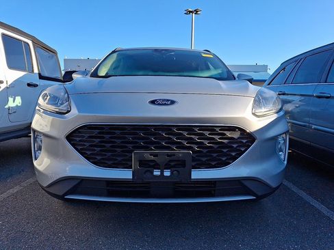 Used 2020 Ford Escape SEL image 2