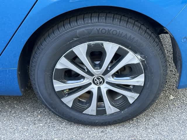 Used 2020 Toyota Prius XLE w/ Advanced Technology Package AWD/4WD image 5