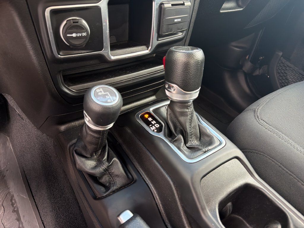 Used 2023 Jeep Gladiator Sport w/ Trailer Tow Package AWD/4WD image 30