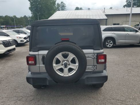 Used 2019 Jeep Wrangler Sport AWD/4WD image 8