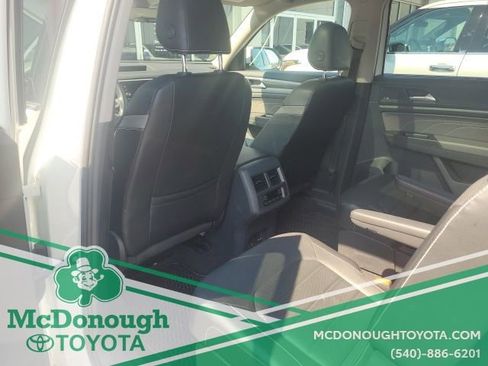 Used 2022 Volkswagen Atlas SEL Premium image 23