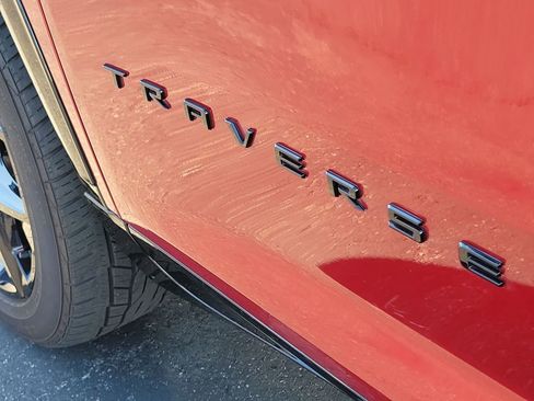 Certified 2024 Chevrolet Traverse RS w/ LPO, Floor Liner Package image 32