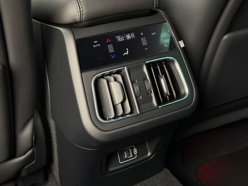 New 2026 Maserati Grecale Modena image 33