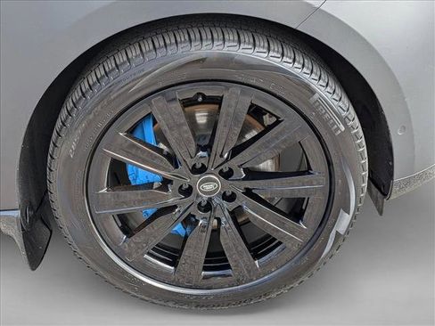 Used 2023 Land Rover Range Rover SE image 25