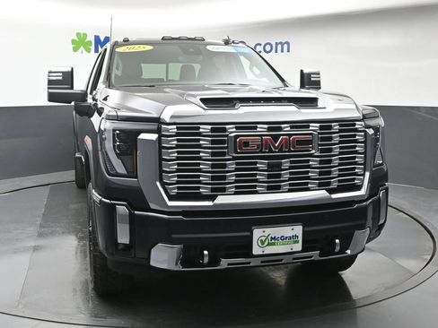 Used 2025 GMC Sierra 2500 Denali w/ Denali Reserve Package AWD/4WD image 5