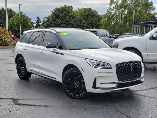 Used 2023 Lincoln Corsair Reserve w/ Equipment Group 201A AWD/4WD image 32