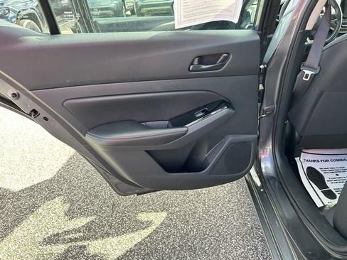 Used 2023 Nissan Altima 2.5 SV FWD image 13