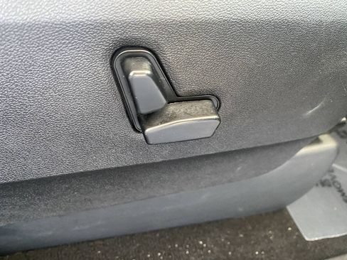 Used 2014 Dodge Grand Caravan R/T w/ Driver Convenience Group FWD image 19