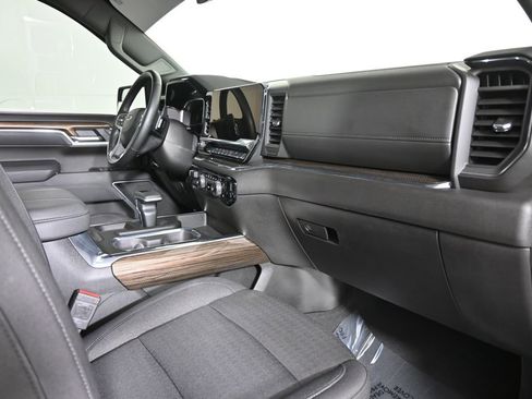 Used 2025 Chevrolet Silverado 1500 RST image 15