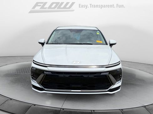 Used 2024 Hyundai Sonata SEL FWD image 3