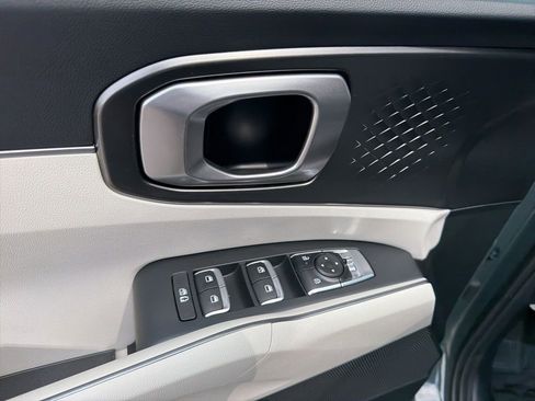 Certified 2025 Kia Sorento EX image 14