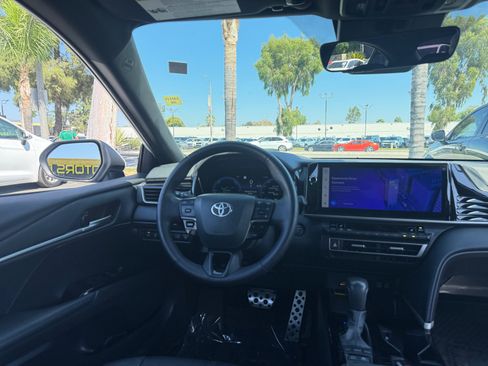 Used 2025 Toyota Camry XSE FWD image 23